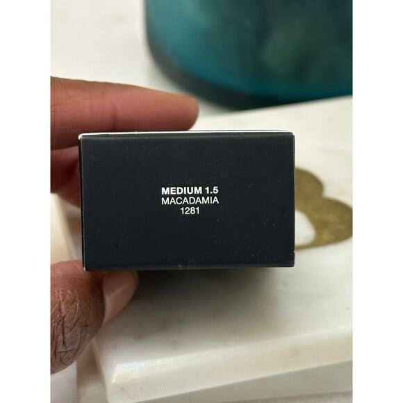 NARS Soft Matte Complete Concealer NIB Full Size 0.21 oz Medium 1.5 Macadamia - Picture 3 of 5